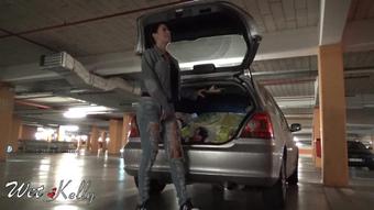 Wet Kelly Pee On Me At The Shopping (Wet Kelly)
