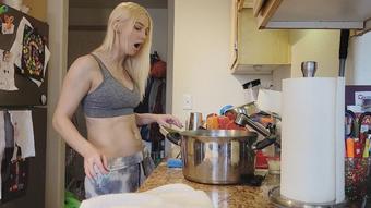 Practicing burps and doing dishes - Oct 4, 2021 (Lanalocks)