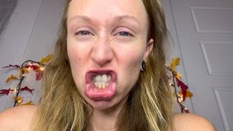 Silly Face Alien - Nov 21, 2021 (SpaceSyren)