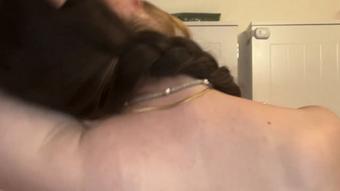 ASMR: Body Popping (LongHairLuna)
