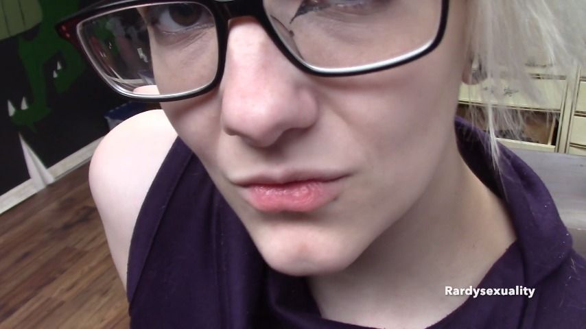 Geek Girl Wants a Baby