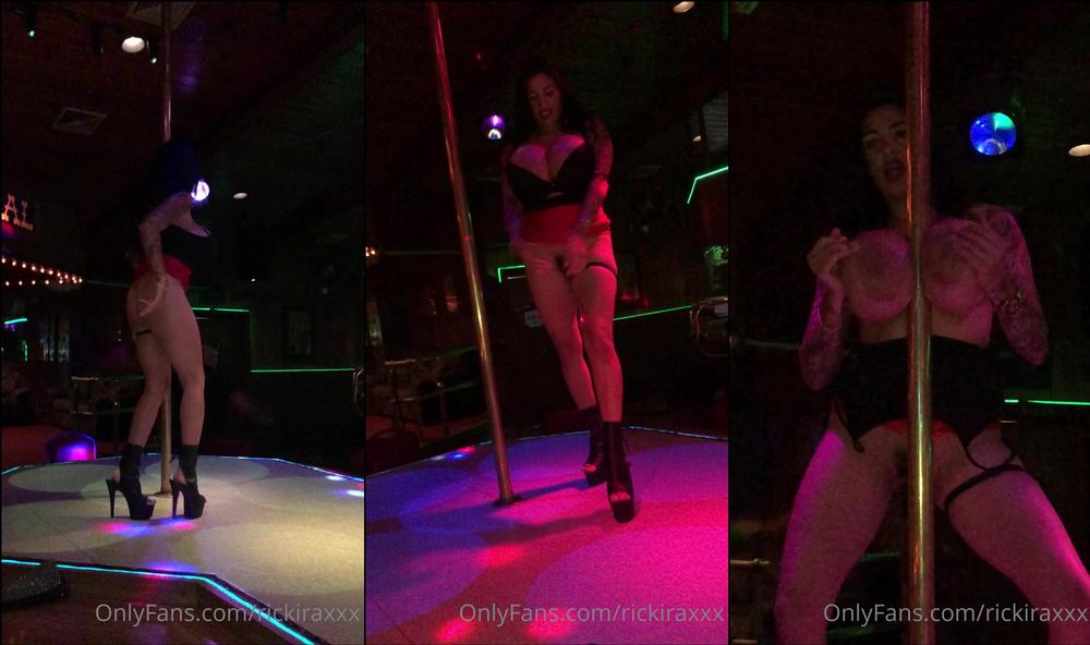 rickiraxxx 01 07 2020 485969179 Me dancing on stage not realizing the boss jumps on stage w me