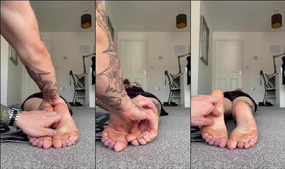 sweetyfeetys 03 02 11 2023 3072222433 would you like to tickle my feet