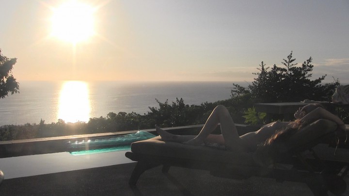 Naked Redhead Goddess Ignores You onVaca - August 28, 2016