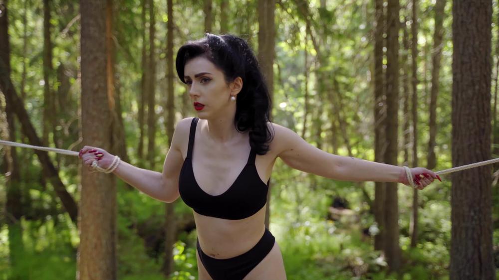 Biceps Play And Bondage In The Woods