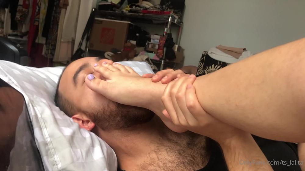 ts_lalita 05 08 2020 648134110 This oneâs for all my FEET LOVERS  I love a sub who can WORSHIP their GODDESS from her T