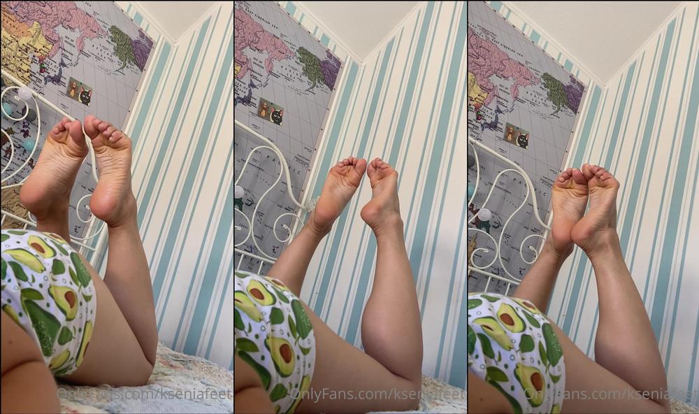 kseniafeet 01 09 2021 2208995950 Morning time in bed after shower