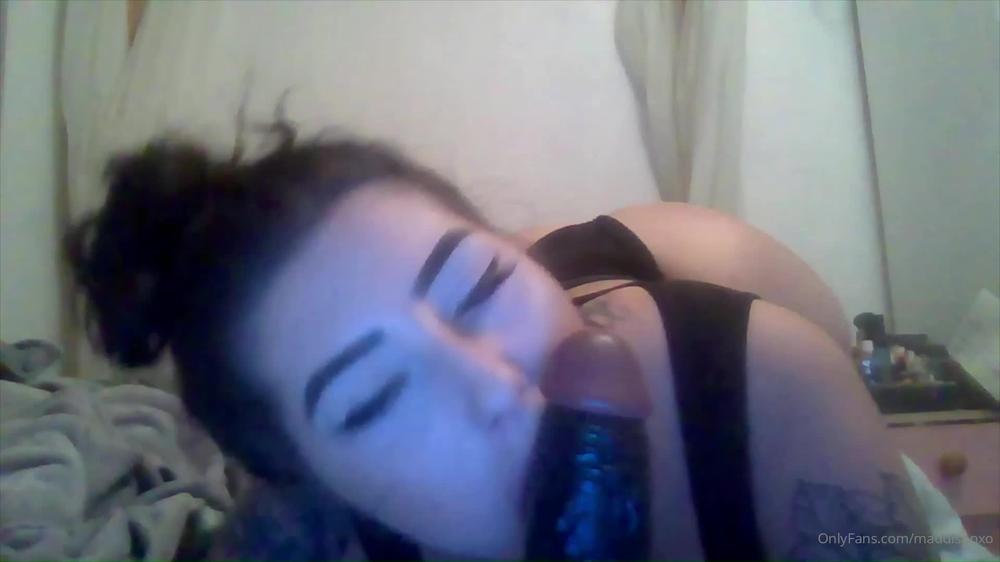 maddisonblack 18 04 2020 241853552 i will suck your soul