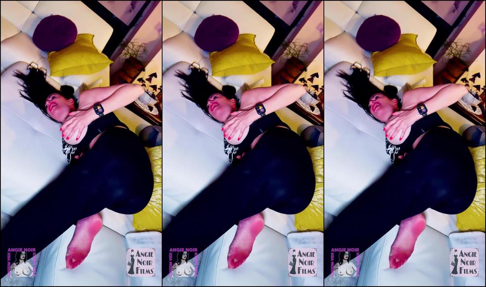 angienoir 2023-08-04 at 20-40 Fansly (HotWife Angie Noir)