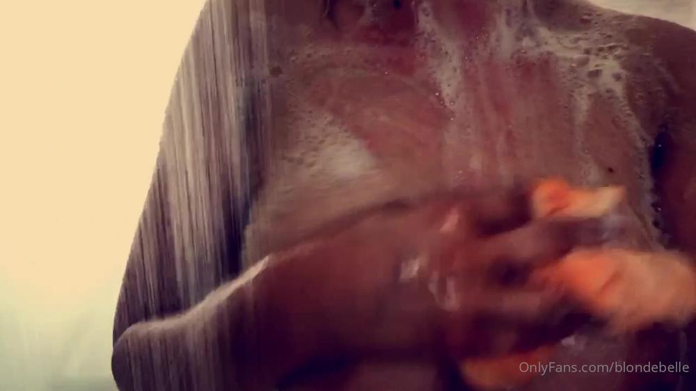 blondebelle 08 09 2020 856077268 Who doesnât love a good shower video