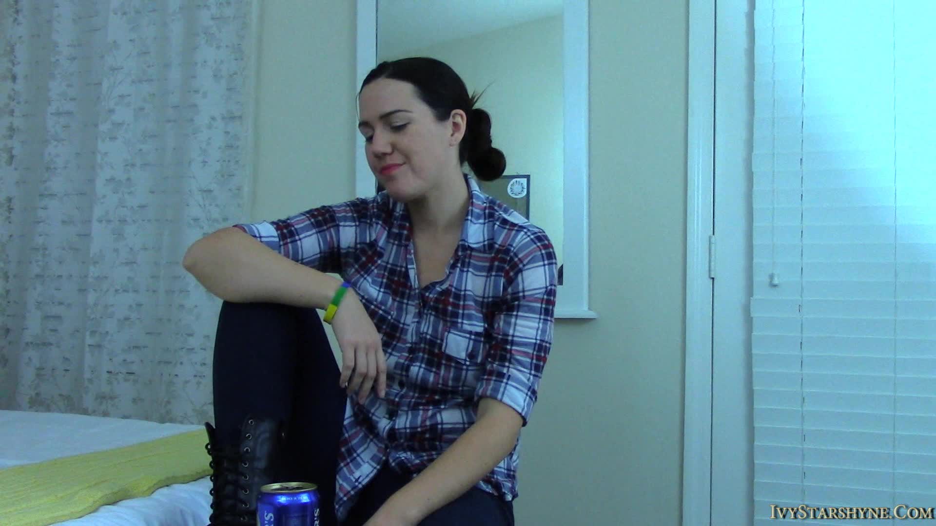 Your Lesbian Best Friend - Aug 7, 2017