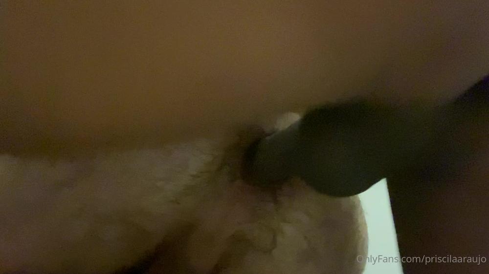 priscilaaraujo 03 01 2022 2318874852 uhhhhh Starting the year the way I like the most @slave
