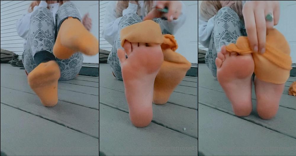 scarlettrose43 08 07 2021 2157196841 Late night  SOCK TEASE  while I smoke Mary j in my sneaky cigarette pipe
