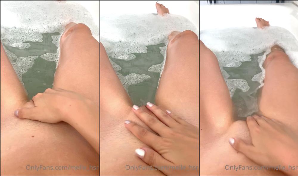 its.me.melle 07 06 2022 2480983304 Wer will mit mir baden gehen