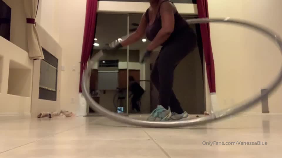 vanessablue 01 09 2019 56449298 While many are out club hopping and dancing Iâm at home...wide awake...riding a hard, ma