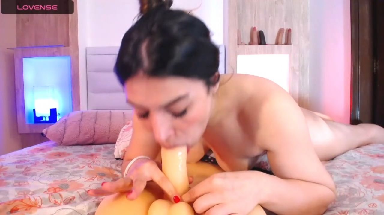 This woman is a master of deepthroating