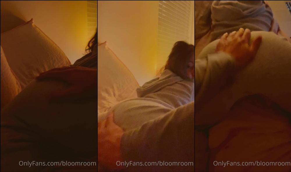 bloomroom 08 12 2020 1407320555 baby dick slut just bought this for $10 hehehe. for you it's free  ) Such a sexy clip. Boy