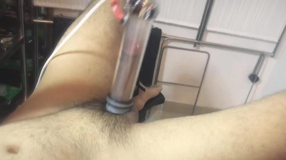 ms_euryale 05 11 2019 81432864 A glance at the first session with my milking machine, in the Hong Kong clinic today. Very