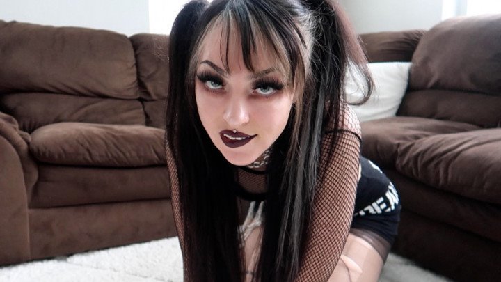 Milliemillz Goth Sis Gets Creandied