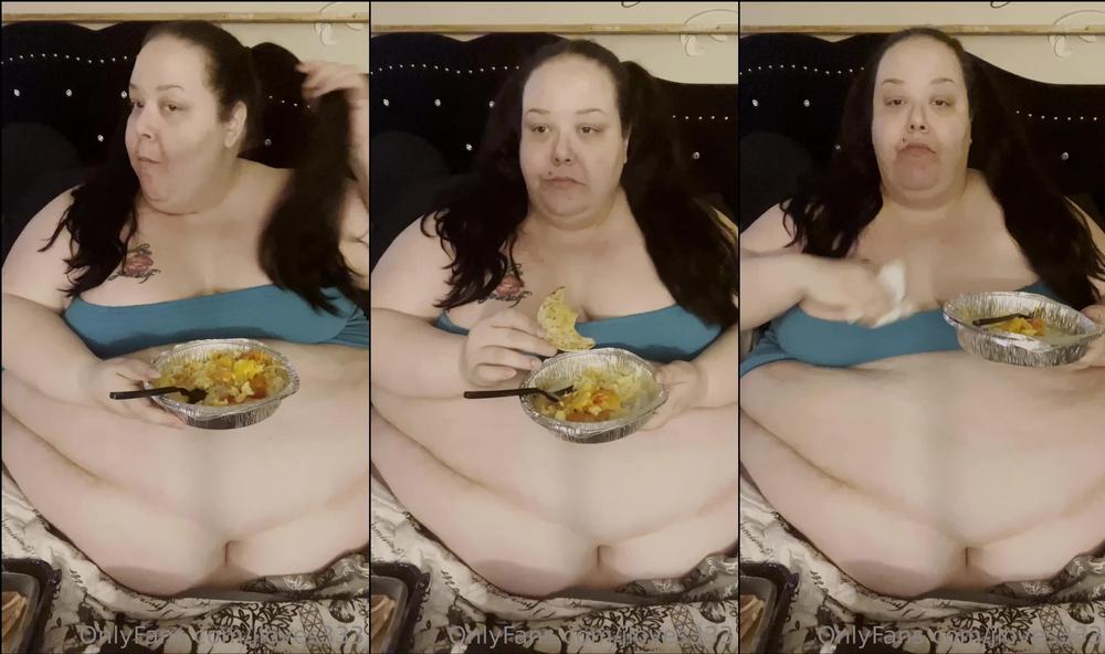 jloves333 03 10 2022 2625669049 mmm breakfast in bed hehe