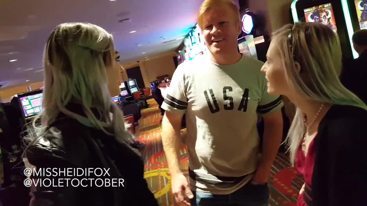 lesbian exhibitionism on las vegas strip