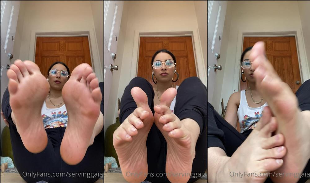 servinggaia 04 05 2020 36924287 just came back from hiking in the park my feet were s