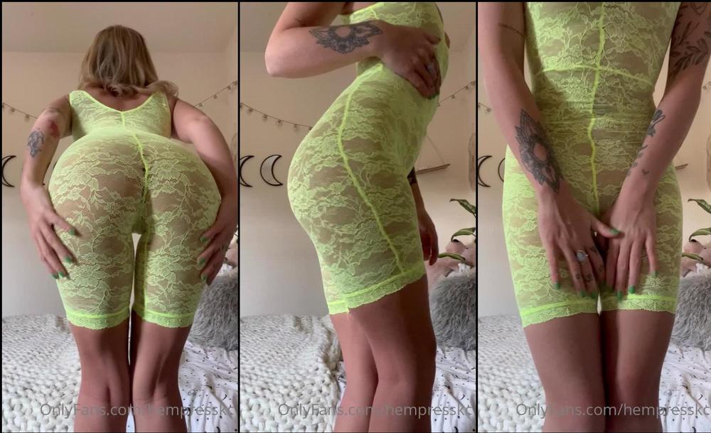 hempresskc 279855070 2022 02 25 my juices are flowing . i like it when my wet pussy catches the draft it feels good i can t d