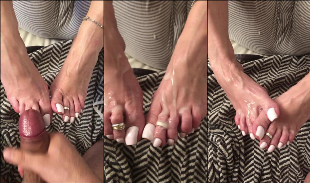 beneathmytoes 01 10 2019 66099073 He covered my toes. So hot.