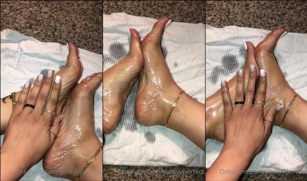 pinkyyperfect 19 09 2021 2224917977 White toes for my hoes