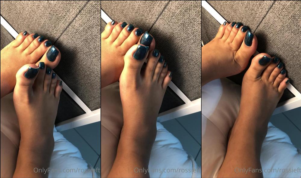 rossieft 20 10 2022 2647126018 Sexy and juicy toes