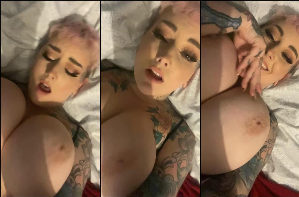 galdalou 07 12 2019 100210433 Two boobs a bouncing