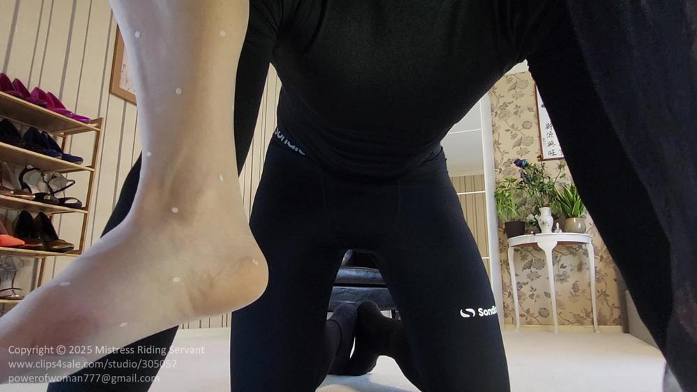Mistress Riding Servant - Goddess Spinning On Pathetic Slave