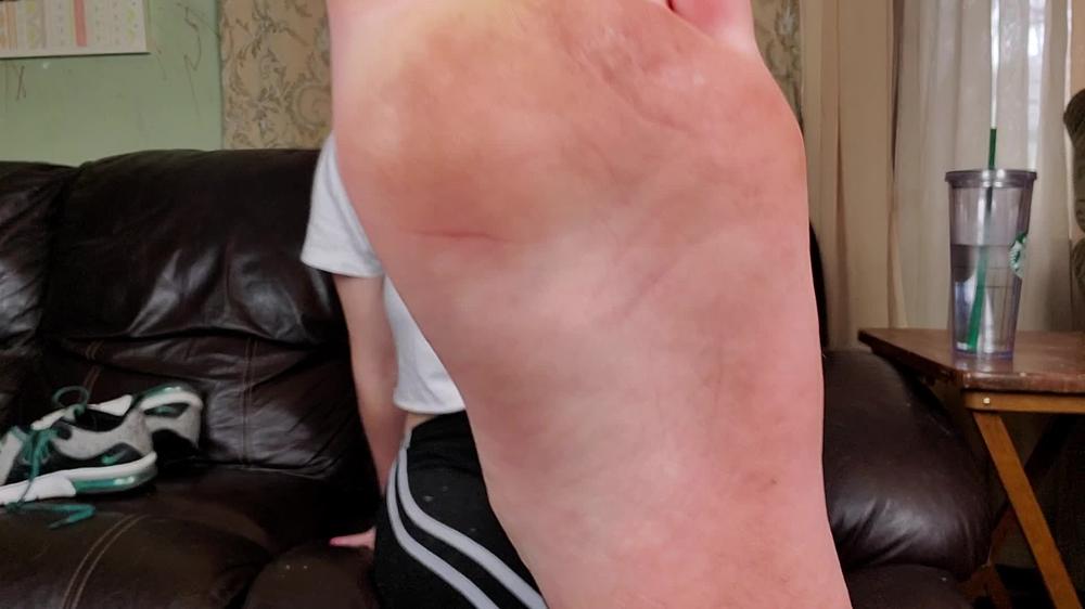 Anya Ivanovna Gym Foot Slave