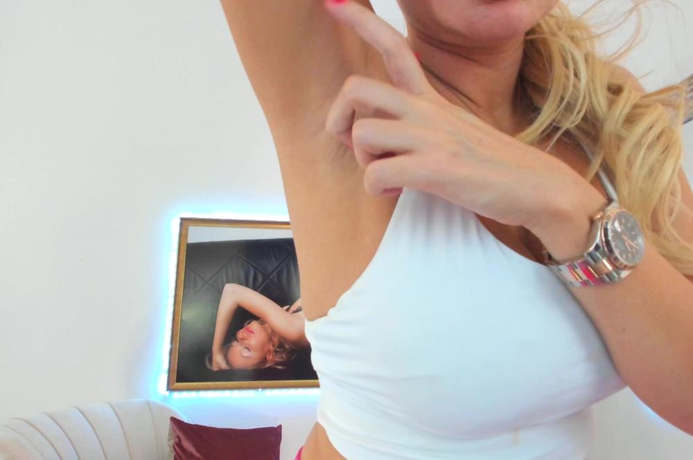 SweetEvil - Lick my sweaty armpits