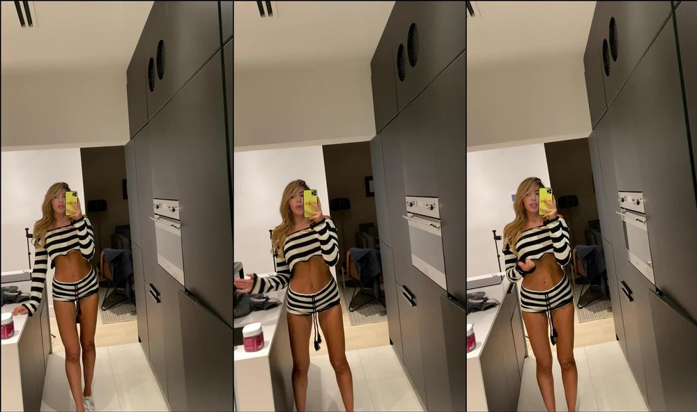 emmycorinne 18 01 2021 2011696592 Updates )
