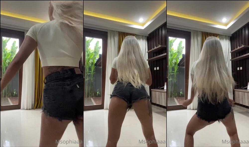 little_sophia 06 03 2021 2047972434 Comment what kind of video i should do next