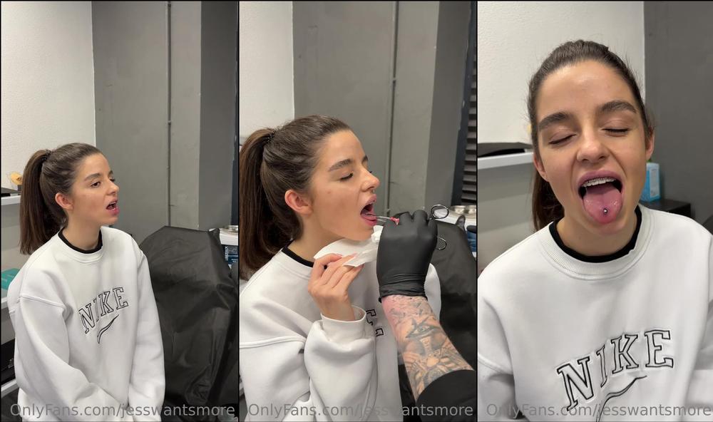 jesswantsmore 04 12 2022 2705947835 today i got my tongue pierced. do you like it