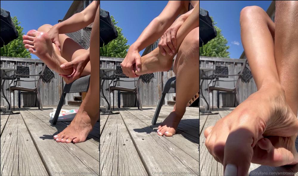 atoesies 1085473217 help me oil my feet