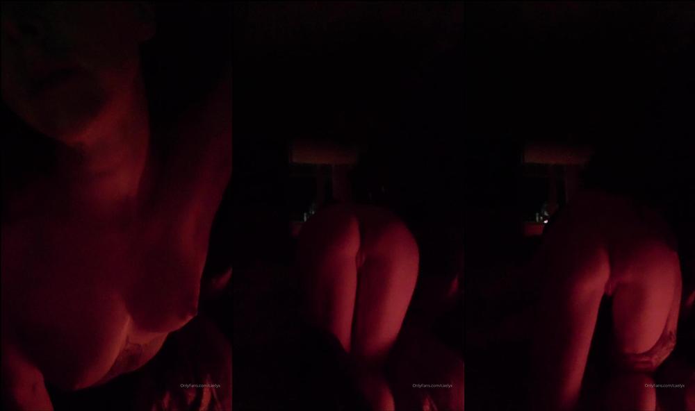 caelyx 01 12 2019 96039002 Just a little video I shot in the dark  Love my salt lamp â¤