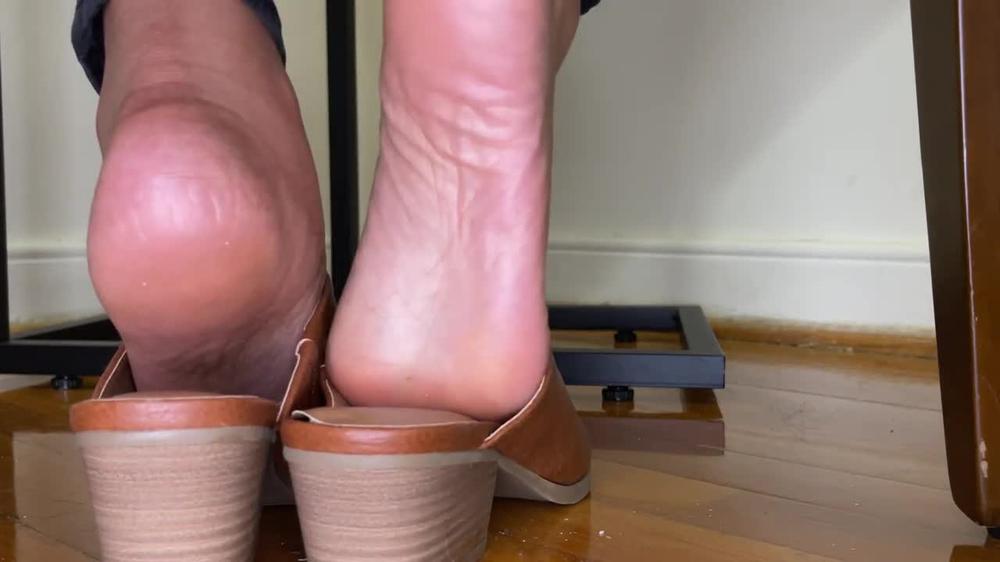 Brown Mules Dangle