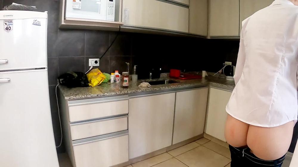 Neverminded Girl Cleans With Ass Showing