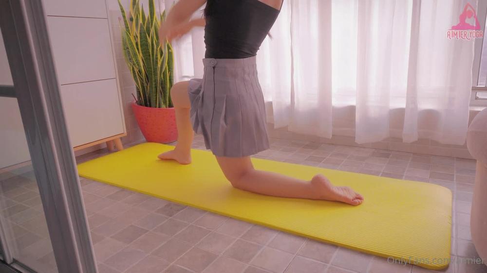 aimier 04 12 2021 2292371064 simple yoga hotworkout