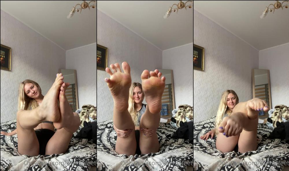kseniafeet 01 10 2020 997968179 Playing with feet