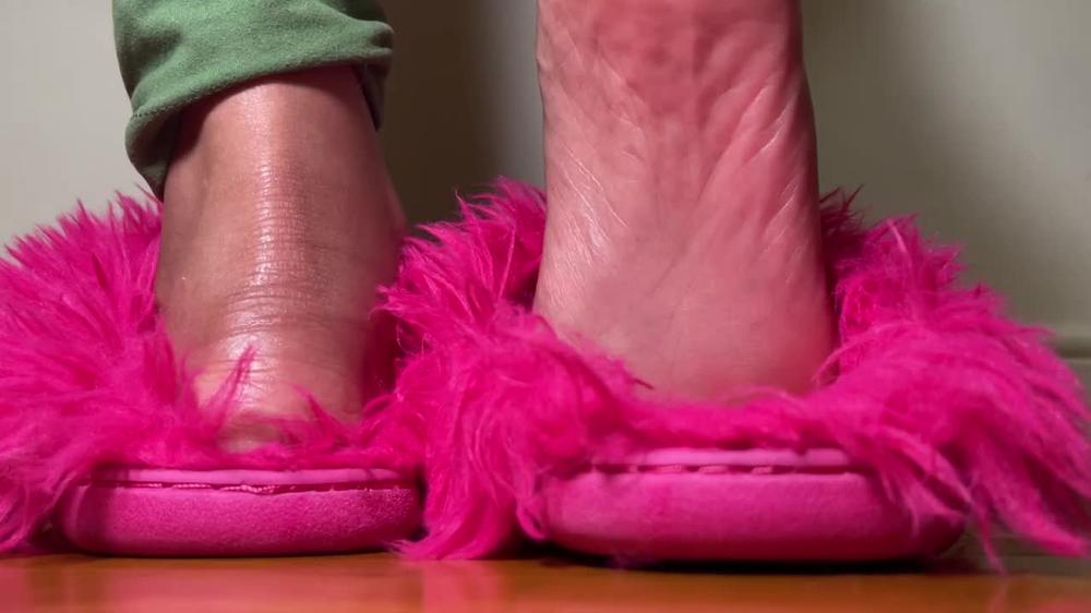 Nine West Slipper Play
