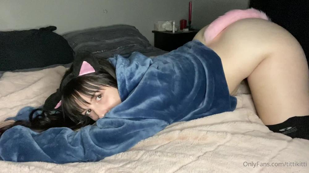 tittikitti 05 01 2021 2001998096 Waiting for daddy to come find me like thisss