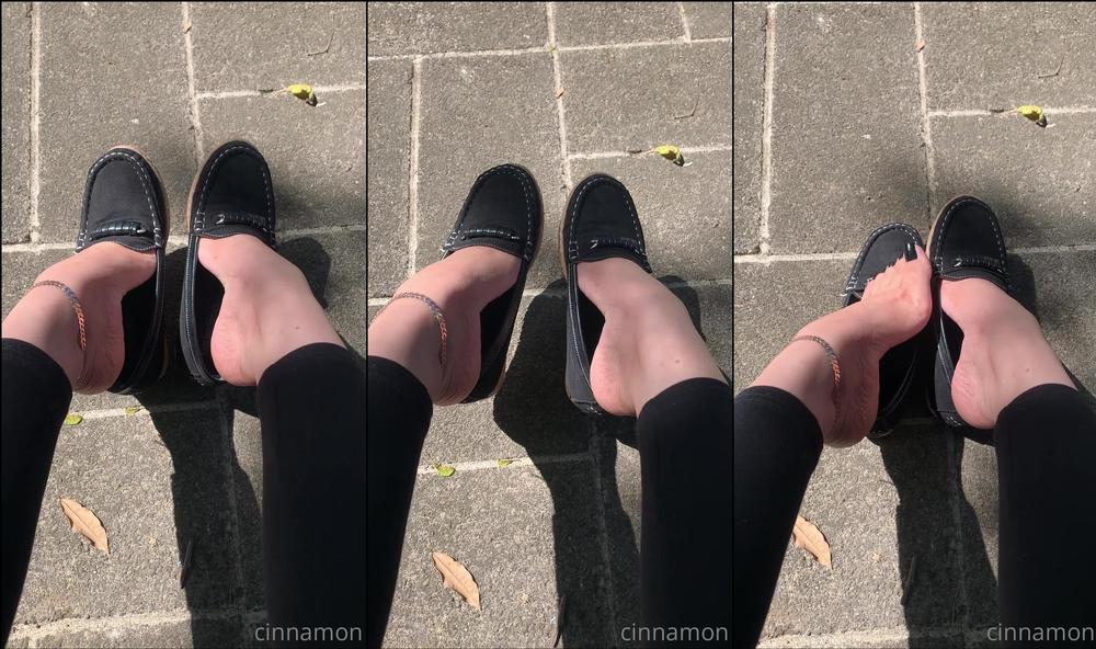 cinnamonfeet2 03 12 2020 1376067064 Teasing with my feet in public