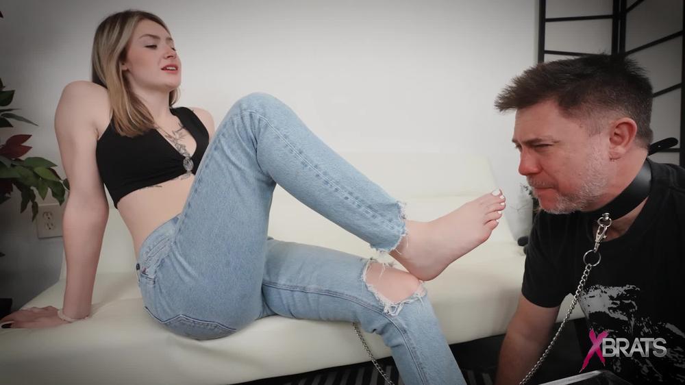 Bratty Foot Girls - London Evans - Footboy Learns His Lesson - Hd 1080P Mp4
