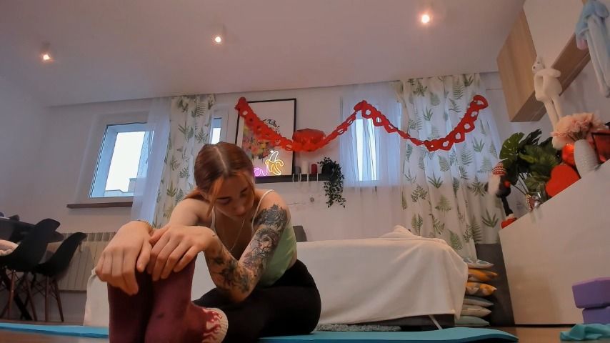 Home stretching class with me - Feb 15, 2023