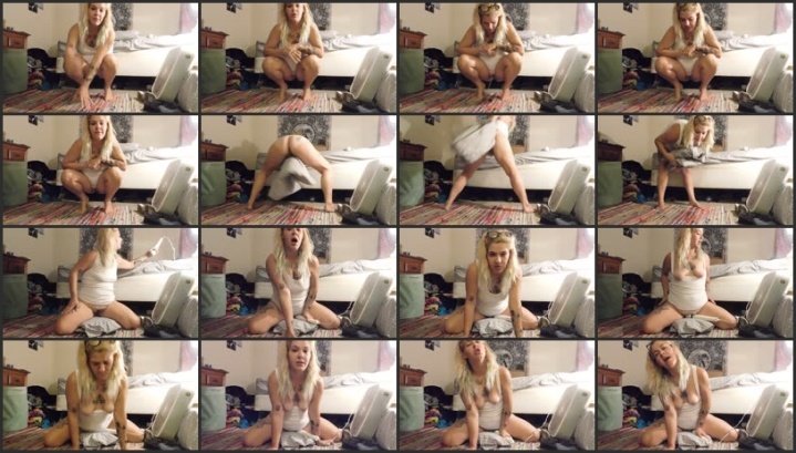 Lanabea P--Ing On Roommates Bedroom Floor