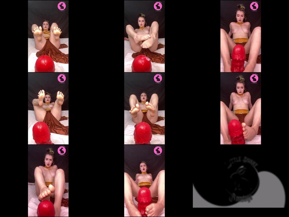 Princess Leia Gives You A Footjob